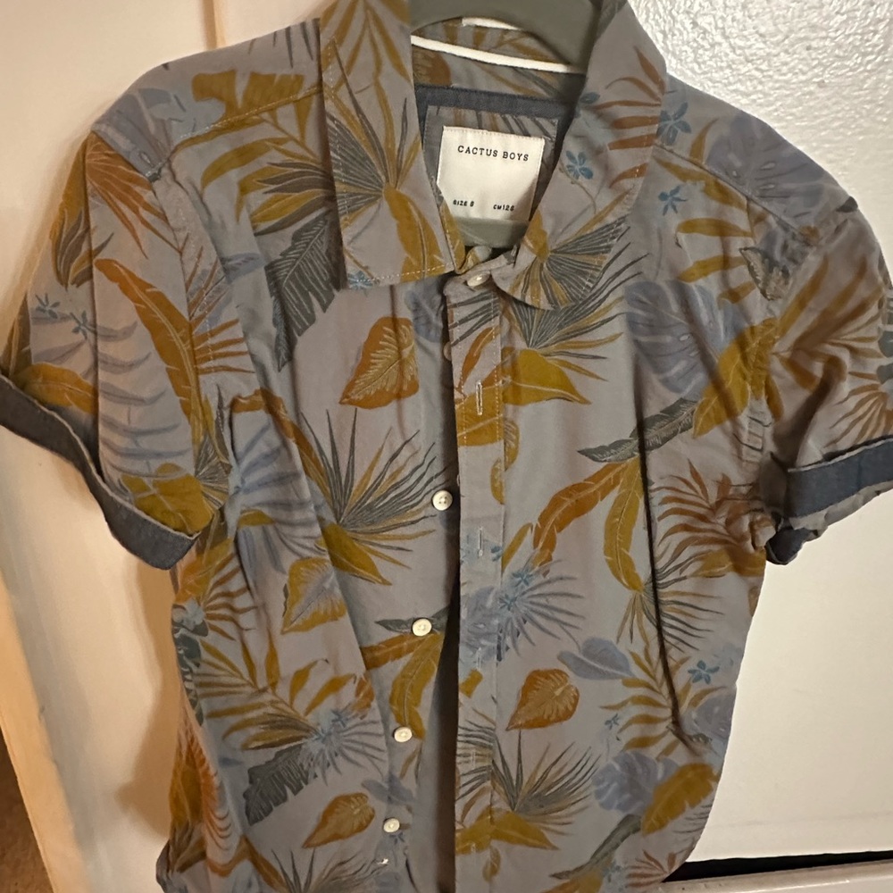 BOYS HAWAIIAN PRINT SHIRT - PRELOVED